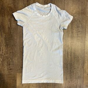 White Lululemon Swiftly Tech Shirt 2.0, Hip length, size 2